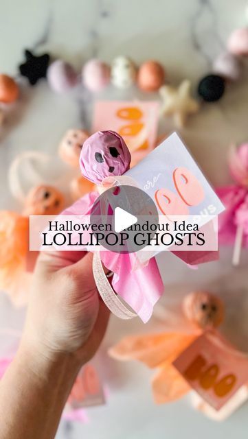 Halloween Gifts For Classmates, Halloween Classroom Treats, Ghost Lollipops, Diy Halloween Ghosts, Halloween Lollipop, Halloween Class Party, Halloween Treats For Kids, Halloween Classroom, Classroom Treats