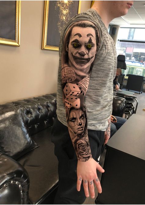 Joker Rib Tattoo, Joker Tattoo Ideas For Men Sleeve, Joker Two Face Tattoo, Joker Tatoos Ideas, Tattoo Back Man, The Joker Tattoo Ideas, Joker Back Tattoo, Joker Arm Tattoo, Jokers Tattoos