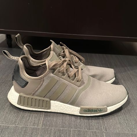 Been Sitting In My Closet Unworn For A Long Time. Great Condition. Smells New. Trending Adidas Shoes Women, Athletic Fall Outfits, 40 Year Old Women, Cute Tennis Shoes, Athletic Fall, Trending Adidas, Exclamation Point, Adidas Shoes Women, Adidas Nmd R1