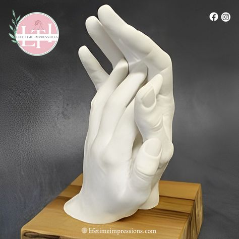 "A love that's timeless and true" For more details visit lifetimeimpressions in Vijayawada #lifetimeimpressinsvijayawada #babycasting #casting #bestbabycastinginvijayawada #besthandcastingvijayawada #lifetimeimpressonsinvijayawada #lfetimeimpressionsvijayawada Plaster Hand Art, Casting Impressions, Couple Hand Casting, Couple Memories, Plaster Hands, Baby Cast, Memories Ideas, Hand Casting, Couple Hands