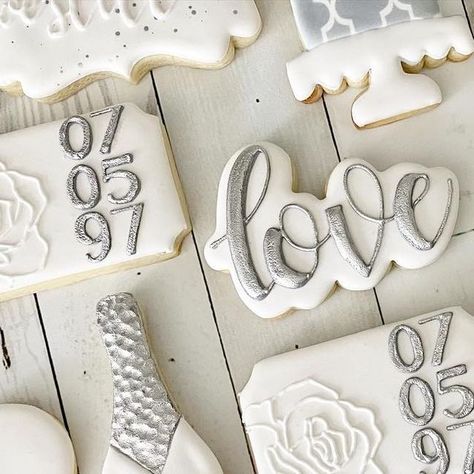 Events by Reece|Custom Cookies on Instagram: "Celebrating 25 years of love 🤍🥂Happy anniversary Angelo & Mary! Such an amazing milestone!! Hope you had a great day celebrating!! . . #weddinganniversarycookies #25thweddinganniversary #25years #whiteandsilvercookies #celebratinglove #eventsbyreece #customcookies #durhamregionhandmade #durhamregioncookies #torontocookies #gtacookies #gtabaker #durhambaker #torontobaker #canadacookies #localbusiness #durhamhomemademaker" 25 Anniversary Cookies, 25th Anniversary Cookies Decorated, 60th Anniversary Cookies Decorated, 25th Wedding Anniversary Cookies, 60th Anniversary Cookies, 25th Anniversary Cookies, Anniversary Cookies Decorated, Wedding Anniversary Cookies, 40th Wedding Anniversary Party Ideas