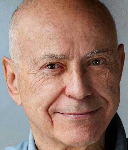 Alan Arkin Iliza Shlesinger, Alan Arkin, Marley And Me, Bee Movie, Scene Image, Charming Man, Fiction Writing, Interesting Faces, Classic Films