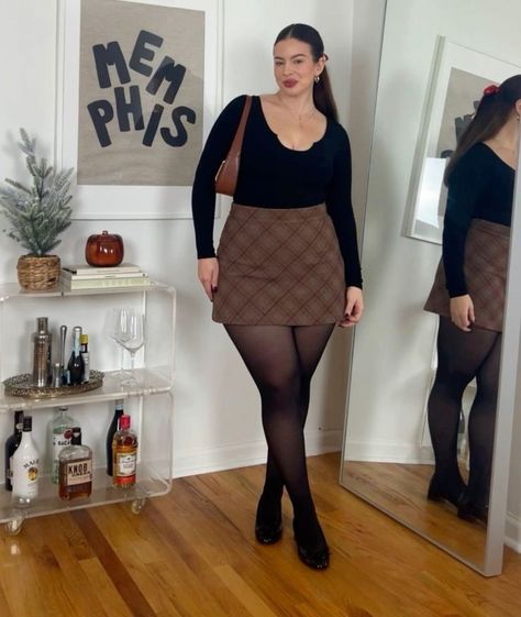 Full Size Outfits, Size 40 Outfits, Sixth Form Outfits Plus Size, Fall Fits Midsize, Fall Outfits Aesthetic Plus Size, Fall Fashion Midsize Women, Fall Outfits Women Curvy, Hourglass Plus Size Outfits, Curvy Alternative Outfits