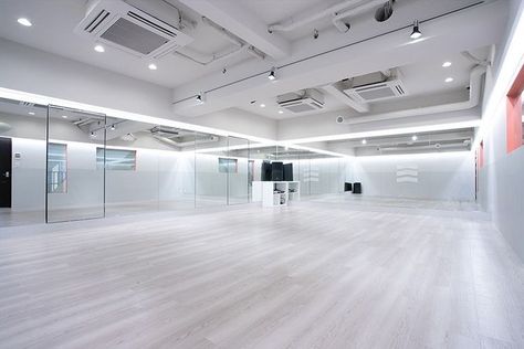 Studio Dance Room Kpop, Dance Studio Design, Dance Studio Decor, Home Dance Studio, School Building Design, Desain Pantry, Dance Rooms, Home Dance, Studio Room