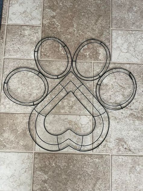 💲Dollar Tree Fanatics Crafts & Decor💲 | My first attempt of the dog paw wreath | Facebook Diy Dollar Tree Dog Stuff, Paw Print Wreath Diy Dollar Tree, Dollar Tree Dog Diy, Paw Wreath Diy, Paw Print Wreath Diy, Dog Wreath Ideas, Dog Paw Wreath Diy, Dollar Tree Heart Wreath, Diy Wreaths For Front Door