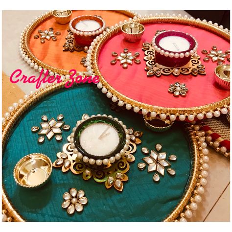 Rakshabandhan Dish Decoration, Arathi Plates Indian Weddings, Decorative Aarti Thali, Aarti Plate Decoration For Wedding, Arathi Plate Decoration, Rakhi Thali Decoration Ideas Handmade, Thali Decoration Ideas For Rakhi, Arti Thali Decoration For Wedding, Aarathi Plates Decoration For Wedding