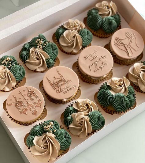 Umrah Mubarak Cupcakes , ramadan cupcakes, elegant cupcakes, green cupcakes Umrah Mubarak Cupcakes, Emerald Green Buttercream, Ramadan Cupcakes, Cupcakes Green, Green Buttercream, Garden Cupcakes, Umrah Mubarak, Elegant Cupcakes, Green Cupcakes