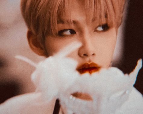 Felix Royal Aesthetic, Kpop Masquerade, White Castle, Male Idols, Royal Aesthetic, Korean Aesthetic, Lee Felix, Pretty People, Stray Kids