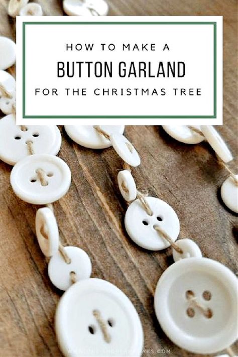 Make your own super simple, super cute Christmas garland by loosely threading together old buttons with yarn or twine. #christmasdecorations #christmasgarland #homemadechristmasdecorations Button Garland, Diy Xmas Ornaments, Popcorn Garland, Diy Christmas Garland, Farmhouse Christmas Tree, Diy Buttons, Diy Garland, Christmas Ornaments Homemade, Farmhouse Christmas Decor