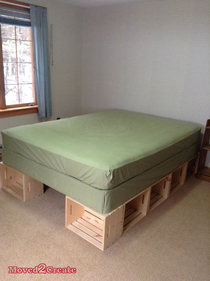 Wooden Crates Bed, Bedroom Wood Furniture, Crate Bed Frame, Platform Bed Diy, King Size Bed Frame Diy, Diy Wood Crate, Cool Loft Beds, Diy Bed Frame Easy, Pallet Bed Frame Diy