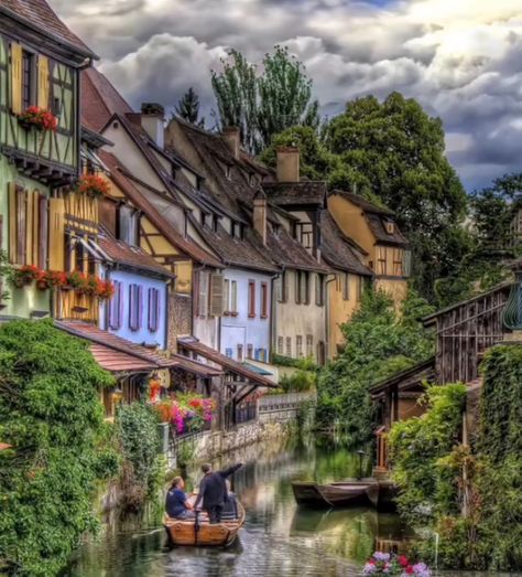 ❤️❤️❤️ Village Vibes, Beautiful Ireland, Colmar France, Annecy France, Alsace France, Visit France, Voyage Europe, Beautiful House, Colmar