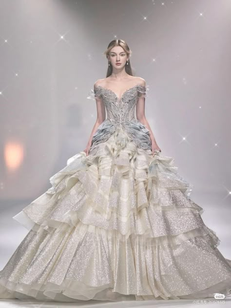 White Aesthetic Sparkle, Fashion Show Aesthetic, Soft White Aesthetic, Gowns Runway, Crystal Corset, Aesthetic Sparkle, Sparkle Aesthetic, Gaun Abad Pertengahan, Gowns Aesthetic