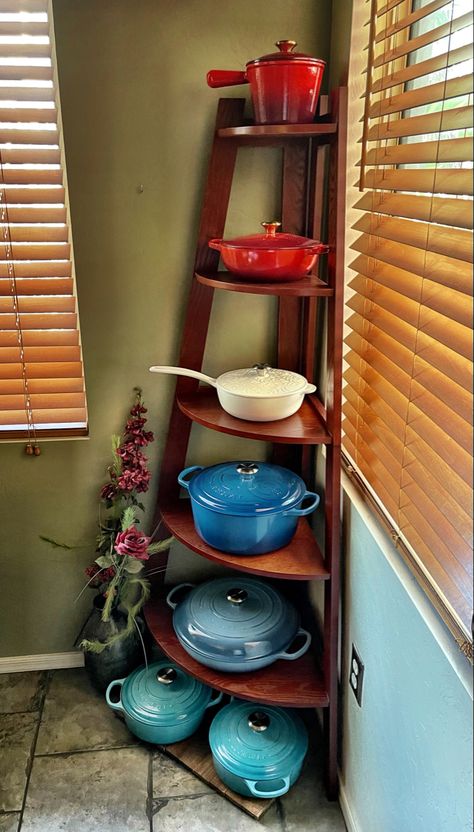 Cast Iron Pot Storage Ideas, Cast Iron Pan Storage Ideas, Le Creuset Display, La Creuset, Cookware Display, Cookware Stand, Hutch Buffet, Le Creuset Kitchen, Cast Iron Decor