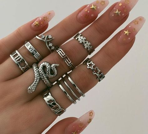 Hand Jewelry Rings, Many Rings, Vine Ring, Aesthetic Rings, Grunge Jewelry, Edgy Jewelry, Indie Jewelry, Piercings Jewelry, Dope Jewelry