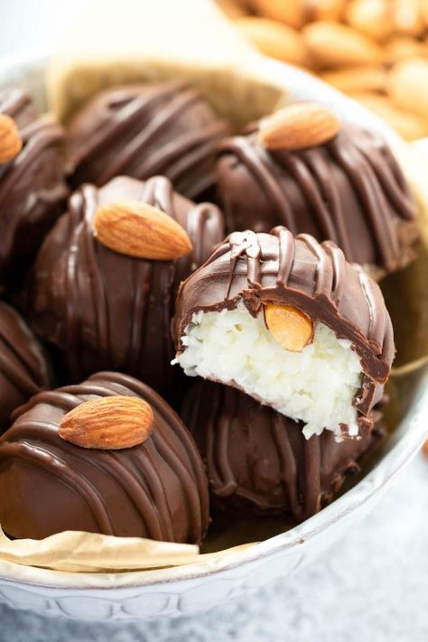 Almond Joy Truffles, Almond Joy Balls No Bake, Almond Joy Balls, Almond Joy Truffles Recipe, Chocolate Covered Coconut Balls, Truffles Candy, Jul Kaka, Quick Meal Ideas, Coconut Almonds