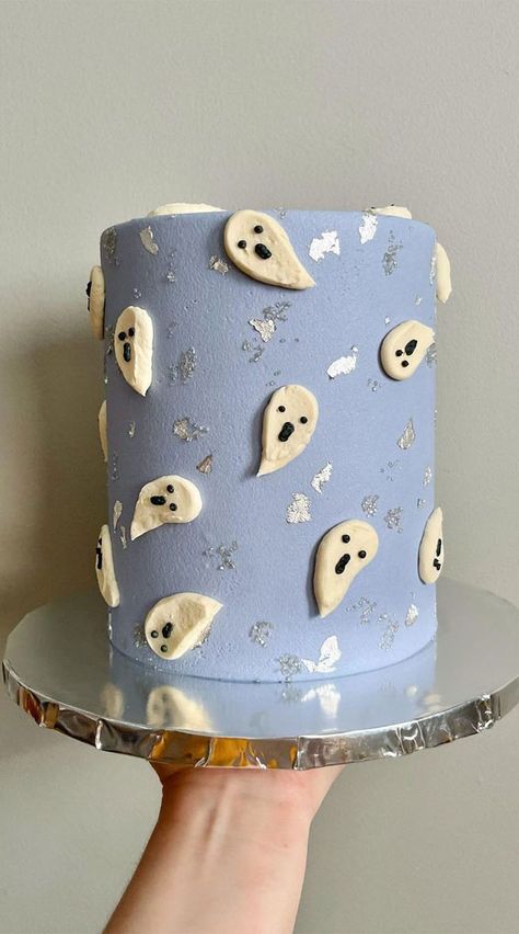 Halloween cake, Ghost cake, Halloween-Themed cake, Halloween birthday cake, Halloween cake pink, Cute Halloween cake, Halloween cake ideas Ghost Cake Birthday, Ghost Birthday Cake, Birthday Cake Halloween, Halloween Cake Ideas, Cute Halloween Cakes, Halloween Birthday Cake, Spooky Cake, Cake Halloween, Halloween Birthday Cakes