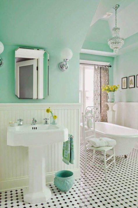 Mint green cottage bathroom - love the claw foot tub, and the pedestal sink! Mint Green Bathrooms, Mint Bathroom, House Of Turquoise, Victorian Bathroom, Bad Inspiration, Interior Vintage, Decor Ikea, Casa Vintage, Vintage Bathrooms