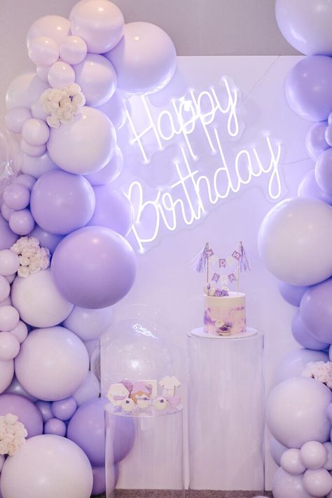 Lavender 18th Birthday Theme, 18th Birthday Party Ideas Theme Pastel, Lilac Birthday Party Ideas Simple, Lavender 16 Birthday Party Ideas, Birthday Decoration Themes Ideas, For Birthday Ideas, Blue And Purple Party Decor, Purple White Birthday Decor, Purple Theam Birthday Party