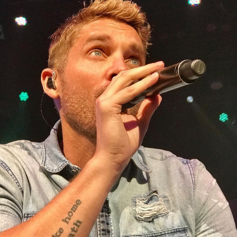 Brett Young Concert Outfit, Sam Hunt, Matchbox Twenty, Country Fan, Geek Games, Travel Architecture, Country Music Artists, Musical Art, Sam Smith