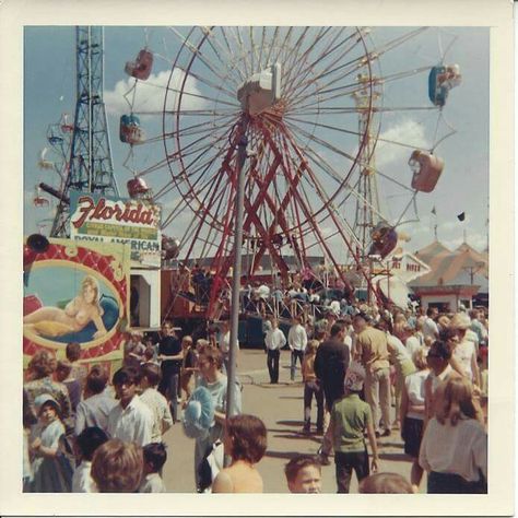 Florida State Fair was near Downtown Tampa in the 70's. Fun ! Downtown Tampa Florida Aesthetic, Florida State Fair, Tampa Theatre, Vintage Tampa Florida, 1980s Florida, Vintage Florida Souvenirs, Old Florida, State Fair, Tampa Florida