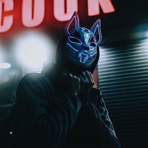 Cyberpunk Kitsune Mask, Cyberpunk Kitsune, Tattoo Oni, Oni Design, Kitsune Fox Spirit, Japan Anime City, Cyberpunk Photoshoot, Dream Character, Japanese Tattoo Words