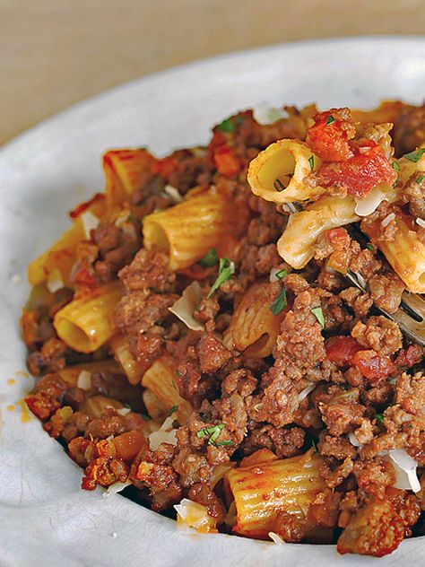 Marcella Hazan Bolognese, Best Bolognese Recipe, Homemade Bolognese Sauce, Italian Cooking Class, Spaghetti Bolognese Recipe, Marcella Hazan, Bolognese Sauce Recipe, Best Spaghetti, Bolognese Recipe