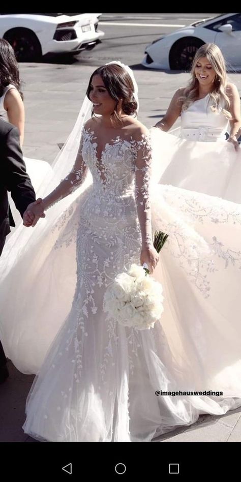 Cathedral Dress Bridal Gowns, Wedding Dresses Pure White, Wedding Gown Inspiration Brides, Wedding Dresses For Church, Wedding Dress Latina, Elegant Long Sleeve Wedding Dress Classy, Sweetheart Wedding Dress With Sleeves, Timeless Elegant Wedding Dress, Hispanic Wedding Dress