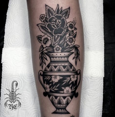 Traditional Tattoo Vase, Shaded Tattoos, Tattoo Touch Up, Vase Tattoo, Traditional Vase, Backpiece Tattoo, Traditional Tattoo Flowers, Neotraditional Tattoo, Torso Tattoos