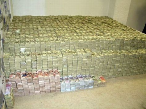 This pile of cash before it was counted was estimated to be approximately 18 Billion Dollars!  After it was counted it turned out to be a little more than 22 Billion Dollars! Stacks Of Money, Totally Me, We Are The World, Teenager Posts, I Can Relate, Bones Funny, Mexico City, True Stories, Funny Pictures