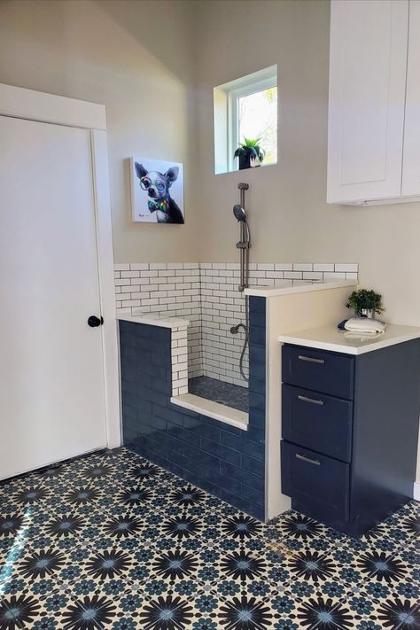 Dog Wash In Mudroom, Built In Dog Grooming Tub, Custom Dog Bathing Station, Dog Bathroom Ideas, Basement Grooming Salon, Dog Bath In Mudroom, Dog Bath Garage, Tiled Dog Bath, Corner Dog Wash Station