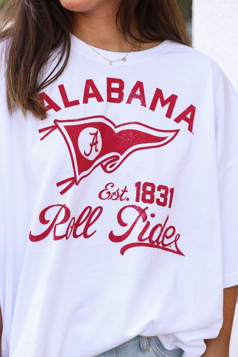 Our "Alabama Oversized Tee" is a white oversized "one size fits all" t-shirt. It has an Alabama graphic on the front. Alabama Shirts Vinyl, School Tshirt Designs Spirit Wear, College Merch, Cheer Gear, Alabama Shirts, Big Al, Sorority Rush, School Spirit Shirts, School Tees