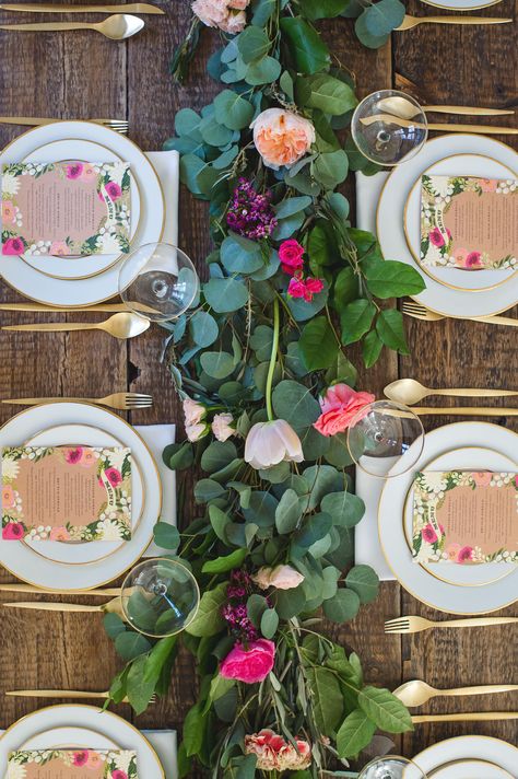 Read More: http://www.stylemepretty.com/2015/05/06/a-whimsical-and-intimate-garden-brunch/ Wedding Shower Brunch Decorations, Wedding Shower Brunch, Brunch Decor, Table Garland, Garden Bridal Showers, Tafel Decor, Brunch Table, Spring Brunch, Floral Runner