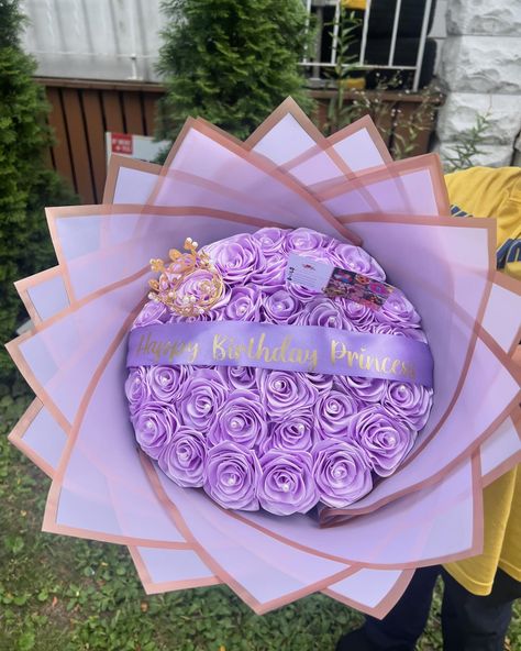 Happy Birthday Princess 👑💜 36-count Mauve purple roses with crown & pearls - - - #roses #reels #rosas #florist #rosaseternas #eternalroses #explore #bouquet #viral #fyp #ramobuchon #smallbusiness #explorepage Happy Birthday Princess, Mauve Purple, Birthday Princess, Princess Birthday, Purple Roses, Bouquets, Florist, Roses, Happy Birthday