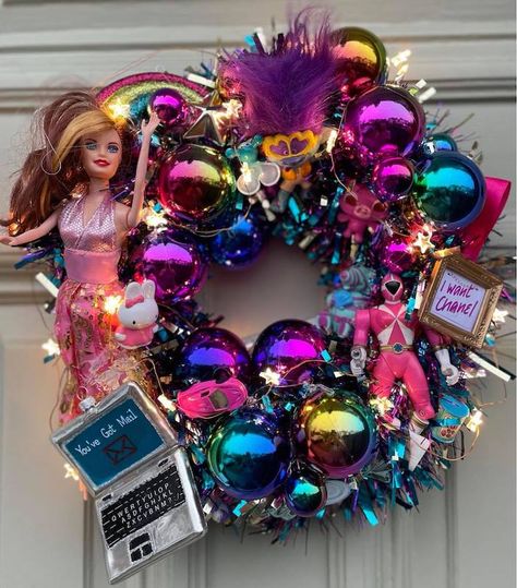 Wreath Contest Ideas, Luxury Gate Entrance, Gate Entrance Ideas, Sliding Gate Design, Gate Entrance, Pinterest Fail, Barbie Art, Christmas Luxury, Kitsch Christmas