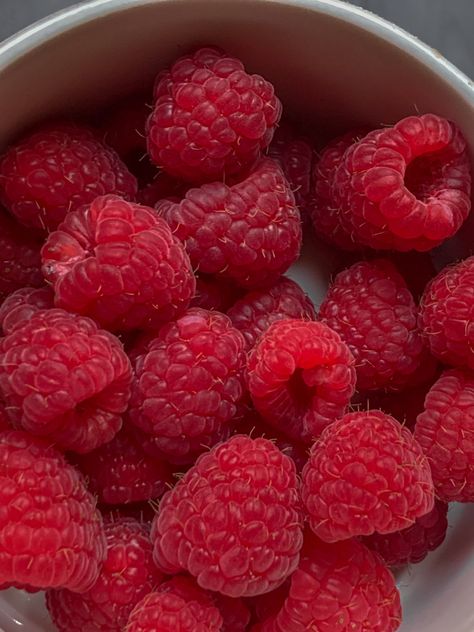 #raspberry #raspberries #fruit #aesthetic #aesthetictumblr #aestheticphotos #raspberryflavouredwindows Raspberries Aesthetic Wallpaper, Raspberry Girl Aesthetic, Rasberry Aestethic Fruit, Pink Fruit Aesthetic, Red Fruit Aesthetic, Raspberries Aesthetic, Aesthetic Raspberry, Frutas Aesthetic, Raspberry Aesthetic