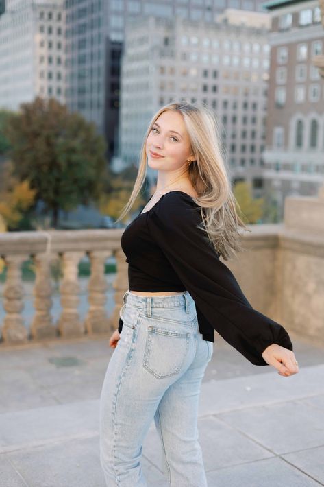 Portrait of high school senior girl at Indiana World War Memorial in downtown Indianapolis with black top and jeans Girl Senior Session Downtown, Senior Pictures Downtown, Downtown Indianapolis, Senior Photo Poses, Top And Jeans, Senior Photo, High School Senior, Senior Pics, Senior Session