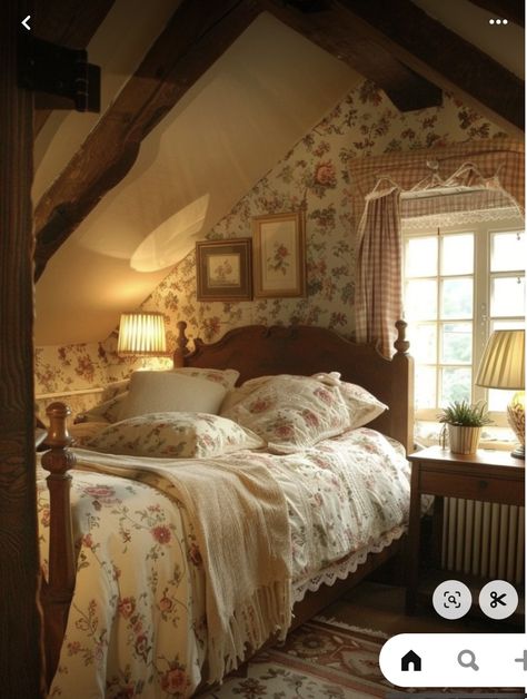 Cottage Room, Cottage Bedroom, Cottage Ideas, Vintage Bedroom, Farmhouse Bedroom Decor, Bedroom Vintage, Dream Room Inspiration, Dream House Interior, Rustic Bedroom