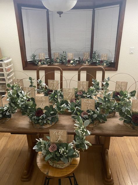 Greenery Party Centerpieces, Floral Hoops Centerpiece, Greenery Hoop Centerpiece, Hoop Wedding Table Decor, Wedding Table Hoop Centerpieces, Diy Centrepiece Ideas, Center Piece For Banquet, Wood Floral Centerpiece, Eucalyptus Ring Centerpiece