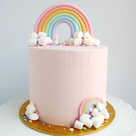 Finished off this sweet rainbow cake with some marshmallows for cloud, and topped off with a sprinking of @sweetapolita’s sprinkles ✨ Rainbow And Clouds Birthday Cake, Rainbow Marshmallow Cake, Cake With Rainbow On Top, Rainbow Mini Cake, Rainbow And Clouds Cake, Cloud Nine Cake, Cloud 9 Cake, Simple Rainbow Cake, Pink Rainbow Cake