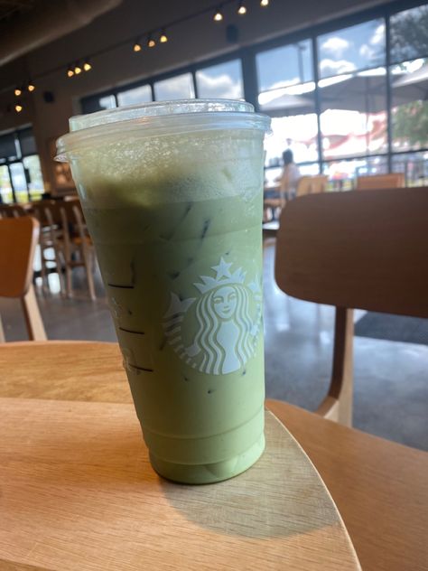 My go to match drink at Starbucks. Venti matcha latte iced, w/ oat milk. Add pumps of brown sugar syrup. Nana Christmas, Brown Sugar Syrup, Iced Matcha Latte, Sugar Syrup, Starbucks Venti, At Starbucks, Matcha Latte, Oat Milk, Favorite Drinks