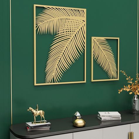 Peacock Bathroom, Esthetics Business, Tropical Luxe, Bild Gold, Palm Leaf Decor, Gold Accent Wall, Bathroom Painting, Esthetician Room, Gold Wall Decor