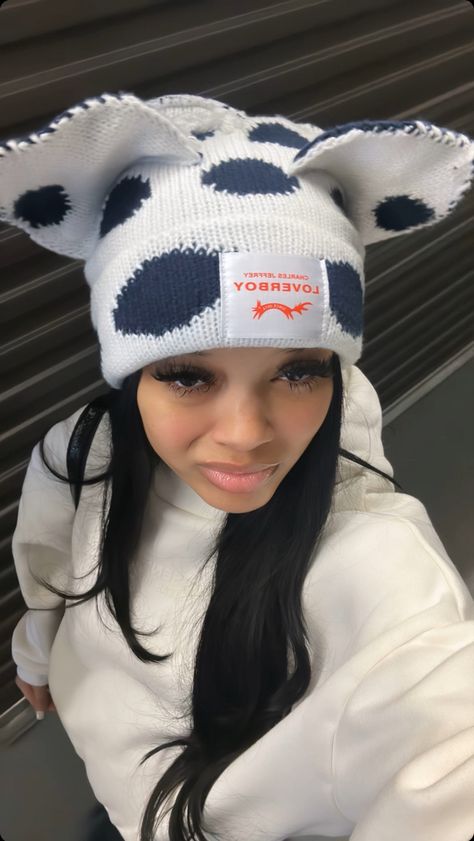 Charles Jeffrey Loverboy Beanie Outfit, Rich Rich, Beanie Outfit, Cute Beanies, Lazy Day Outfits, Outfits With Hats, Cute Hats, Baddie Outfits Casual, Cute Simple Outfits