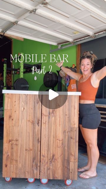 Movable Bar Ideas, Mobile Outdoor Bar, Bar On Wheels Diy, Foldable Bar Diy, Pop Up Bar Ideas, Diy Portable Bar, Homemade Bar Ideas, Portable Bar Ideas, Diy Bars