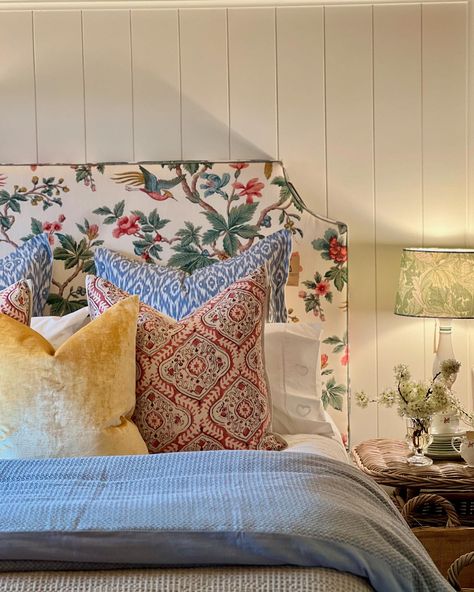 Bright & Beautiful! 💐💝 Our bedroom has ‘sprung’ into life… full of colour and fun! Sanderson Lophura Headboard (Queen) $1995 Linwood Kala Cushions $245 Andrew Martin Canary Velvet $215 Blue Ikat Euro Cushions $245 Killian Queen Duvet Cover $395 William Morris Acanthus Shade $225 Antique Porcelain Lamp $395 Mirror $125 www.mrsrobinson.co.nz Blue Headboard, Headboard Queen, Andrew Martin, Queen Duvet Cover, Porcelain Lamp, Queen Duvet, Antique Porcelain, Queen Duvet Covers, William Morris