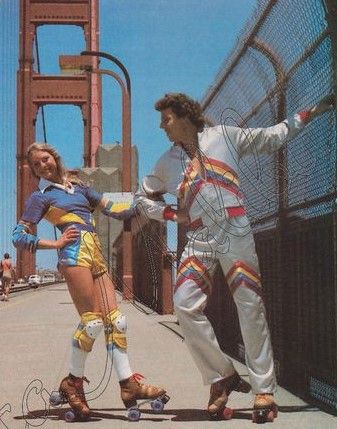 Roller Skating 80's Outfit, Roller Skating 90s, 80s Fashion Roller Skating, 60s Roller Skating Outfit, 70s Fashion Roller Skating, Disco Skate Outfit, 80s Aesthetic Roller Skates, 70s Roller Skating Aesthetic, Roller Disco Outfit 70s