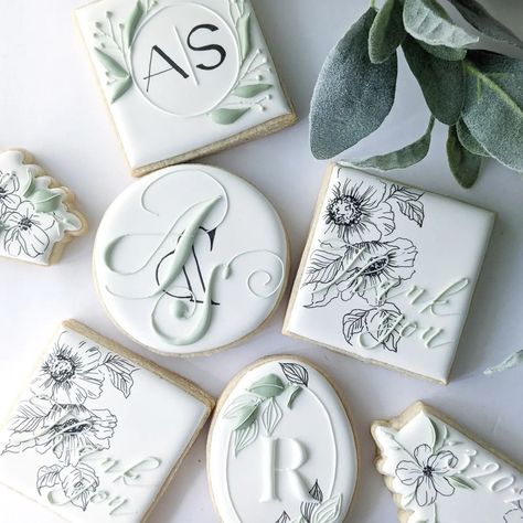 River & Birch custom cookies on Instagram: “Black and white with greenery were the requests for this bridal set ...I was all in! Can't get more classic than that! #weddingcookies…” Greenery Bridal Shower Cookies, Wedding Cookies Decorated Simple, Wedding Decorated Cookies, Decorated Wedding Cookies, Custom Wedding Cookies, Wedding Sugar Cookies, Wedding Biscuits, Wedding Cookies Decorated, Cookies Design