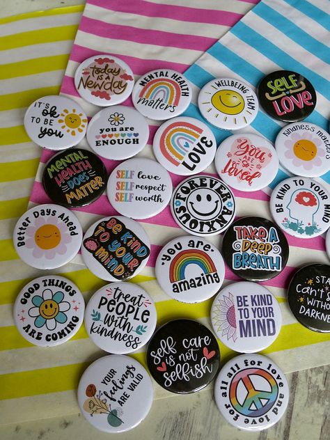 Pins Ideas, Badge Ideas, Badges Diy, Button Machine, Badge Maker, Wedding Card Frames, Pin Ideas, Positive Mental Health, Button Badges