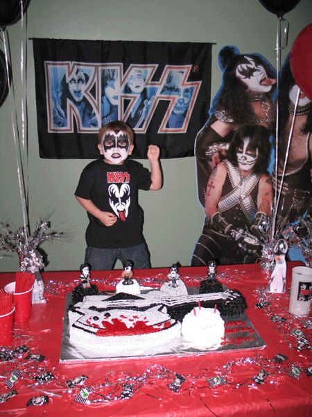 Logan's 3rd Birthday Party was themed for his favorite band, KISS! Kiss Theme Birthday Party, Kiss Band Birthday Party, Kiss Themed Party, Rock Band Room, Kiss Band Party, Band Room Decor, Band Birthday Party, Kiss Birthday Party, Kiss Rock Band