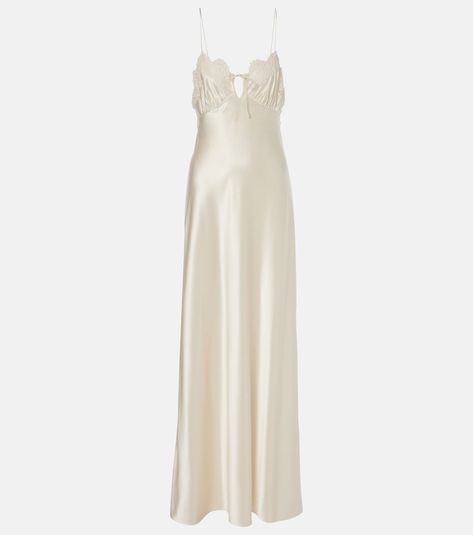 Saint Laurent White Dress, Saint Laurent Gown, White Night Gown, Rehearsal Dinner Attire, Dinner Attire, Italy Wedding Dress, Memory Hyuga, Uzun Boy, Charlotte York