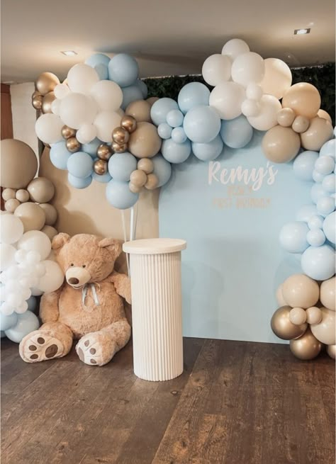 Beary First Birthday Balloons, Teddy Bear Birthday Backdrop, Beary First Birthday Backdrop, Beary First Birthday Decor, First Baby Boy Birthday Themes, Teddy Bear Theme Party Decorations, First Birthday Boy Decorations Ideas, Teddy Bear Themed Birthday Party, Beary First Birthday Boy